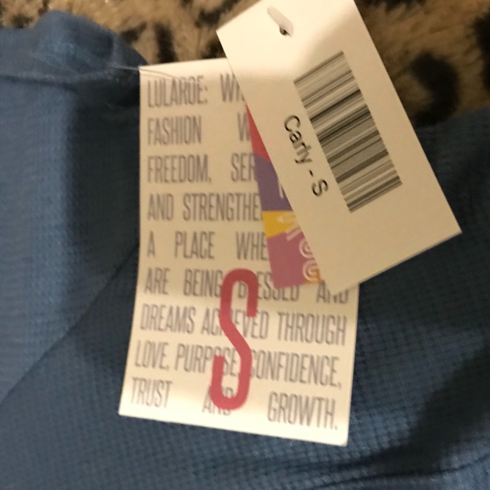 Lularoe Carly - Picture 3 of 7